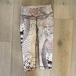 3/4 Legnth Leopard Aztec Print Leggings